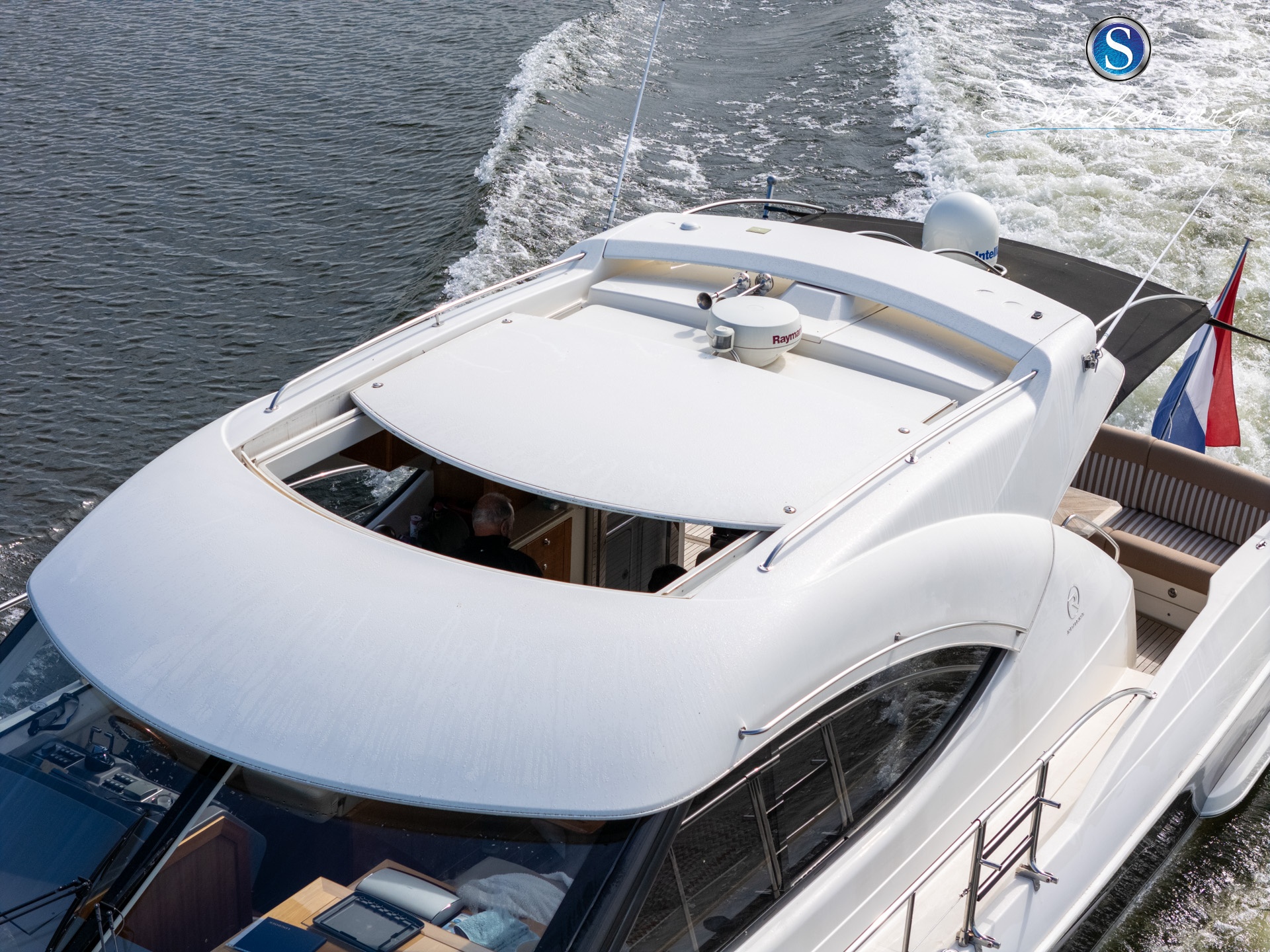 foto: 14 Rivièra 4700 Sport Yacht