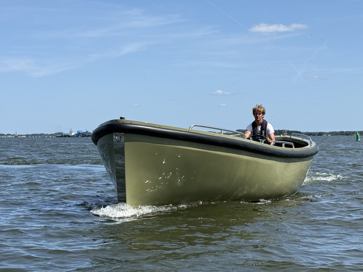 foto: 5 Stormer E-Lifeboat 75