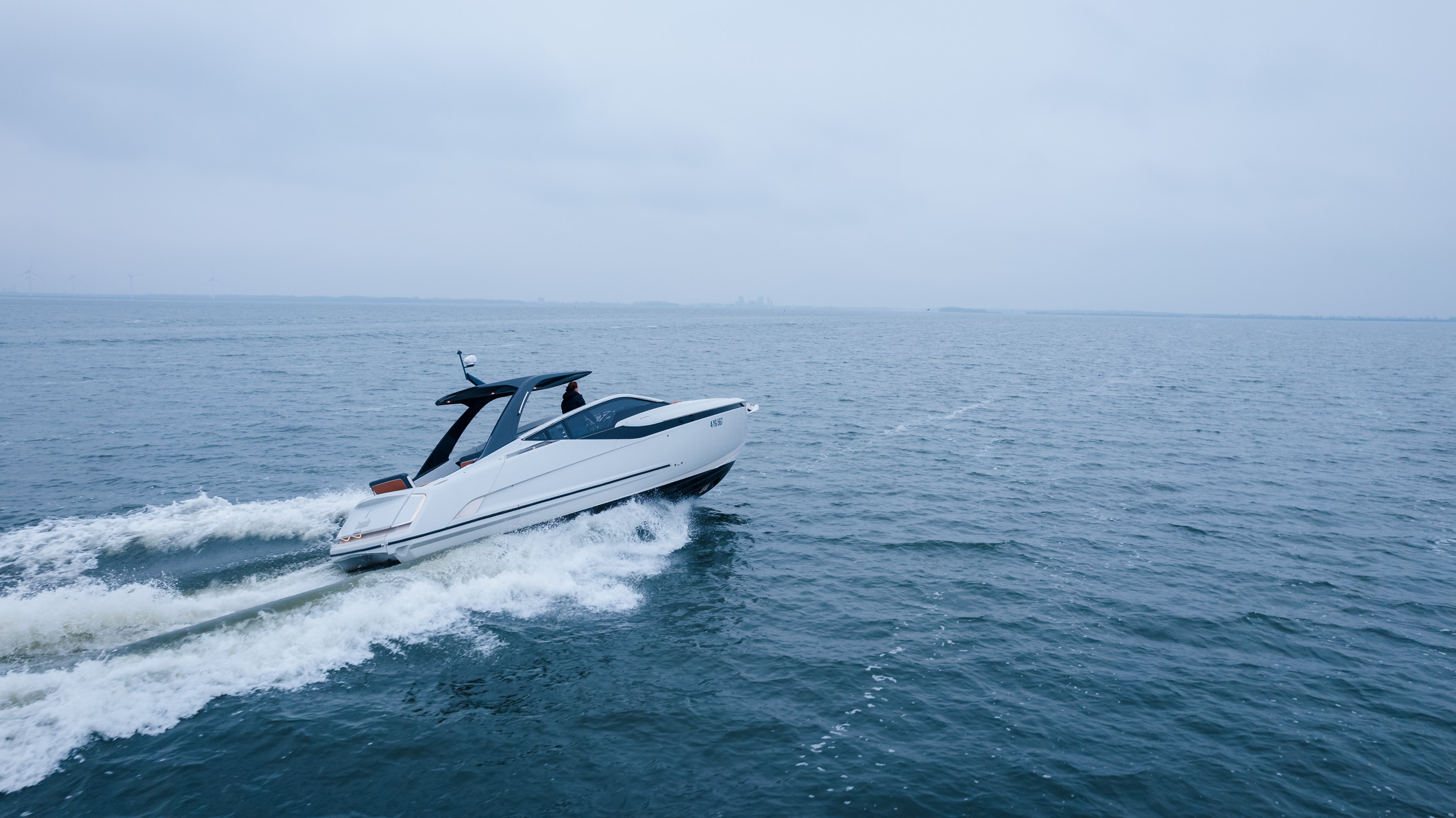 foto: 7 Fairline F Line 33 #12