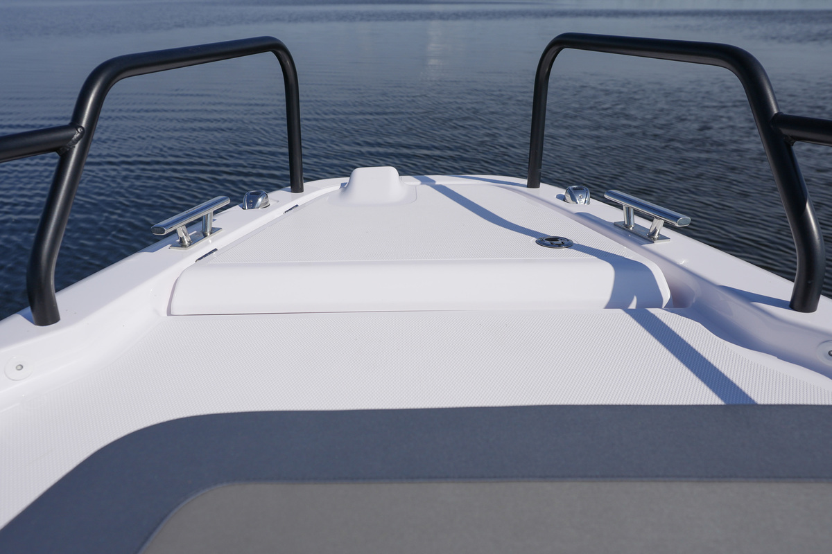 foto: 11 Axopar 25 Cross Bow