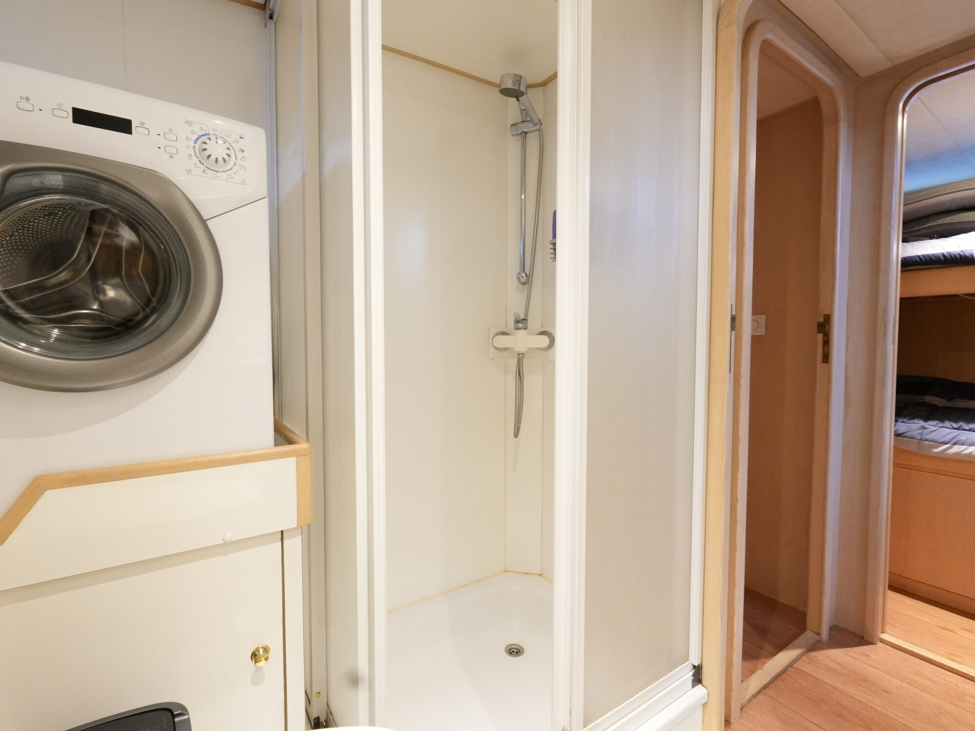 foto: 6 Valkkruiser Valkkruiser Falcon 45 Royal Cabrio