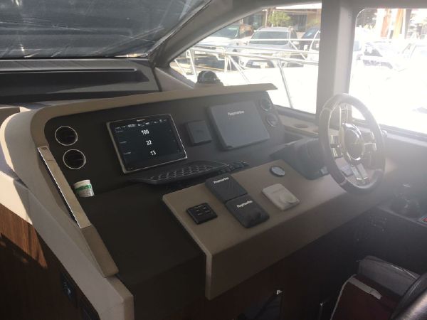 foto: 5 Azimut 50 Fly