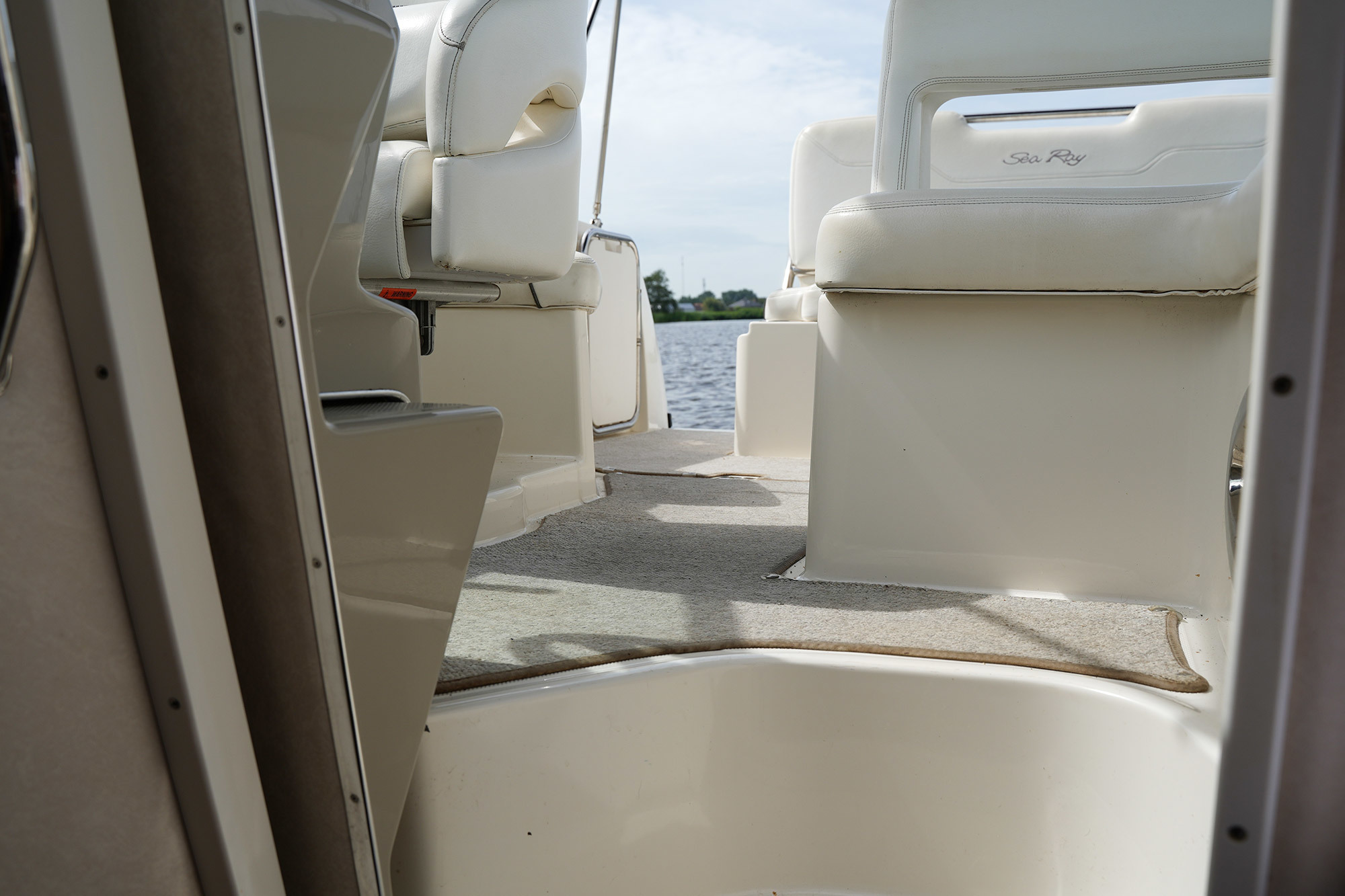 foto: 9 Sea Ray 255 Sundancer