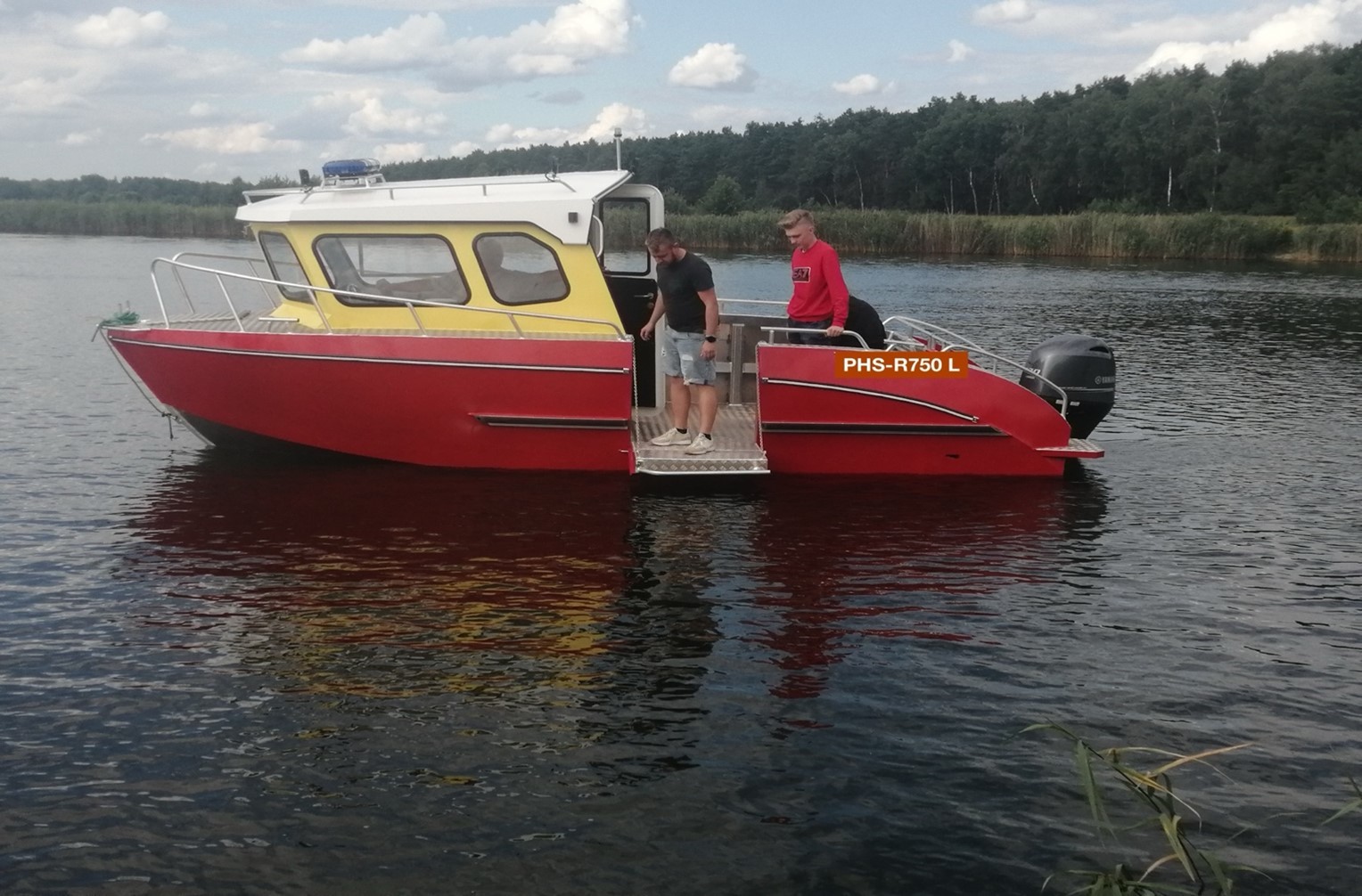 foto: 7 Fire And Rescue Boat PHS-R750