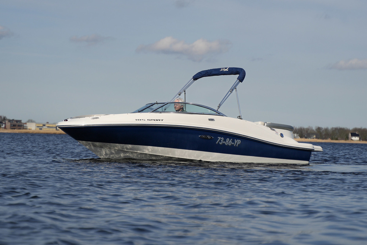 foto: 5 Sea Ray 185 Sport