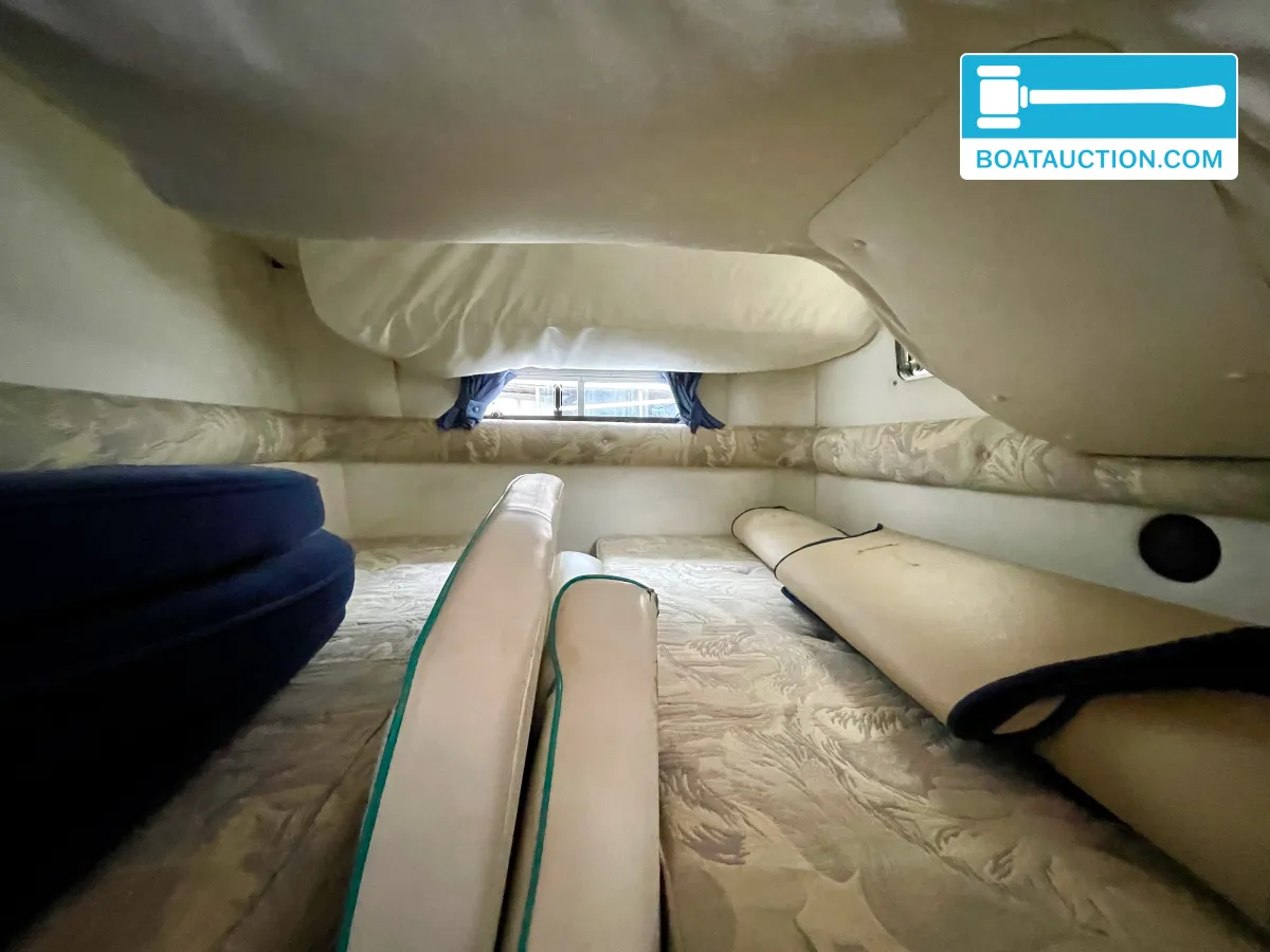 foto: 9 Sealine 310 Sportbridge