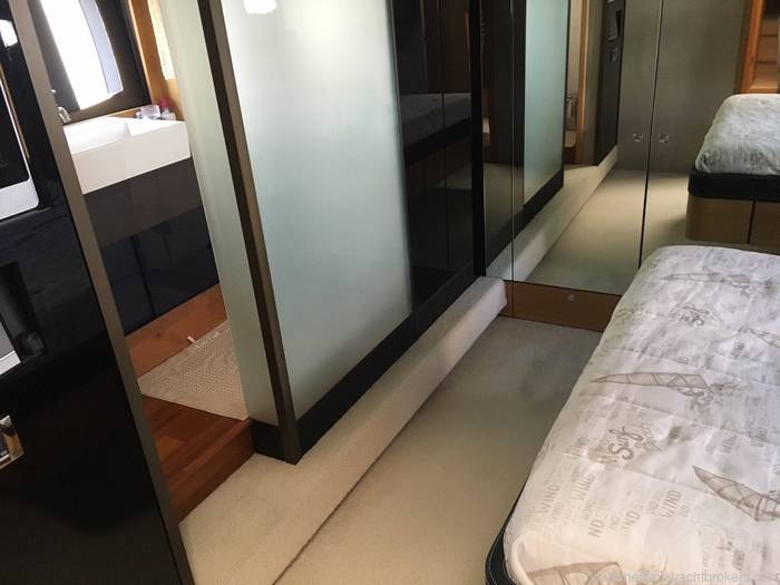 foto: 4 Fairline Squadron 55