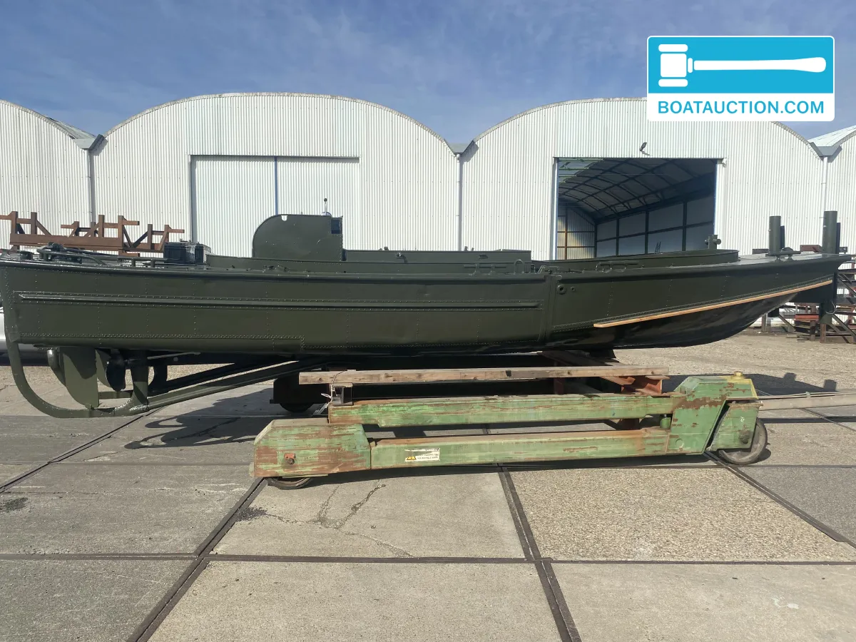 foto: 6 Bridge Erection Boat D27