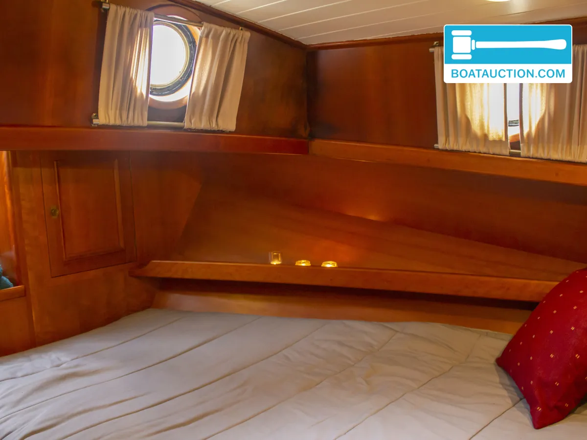foto: 6 Zeeschouw Platbodem