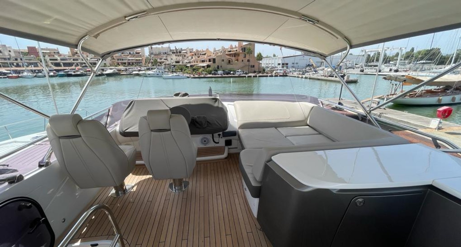 foto: 4 Princess 60 S