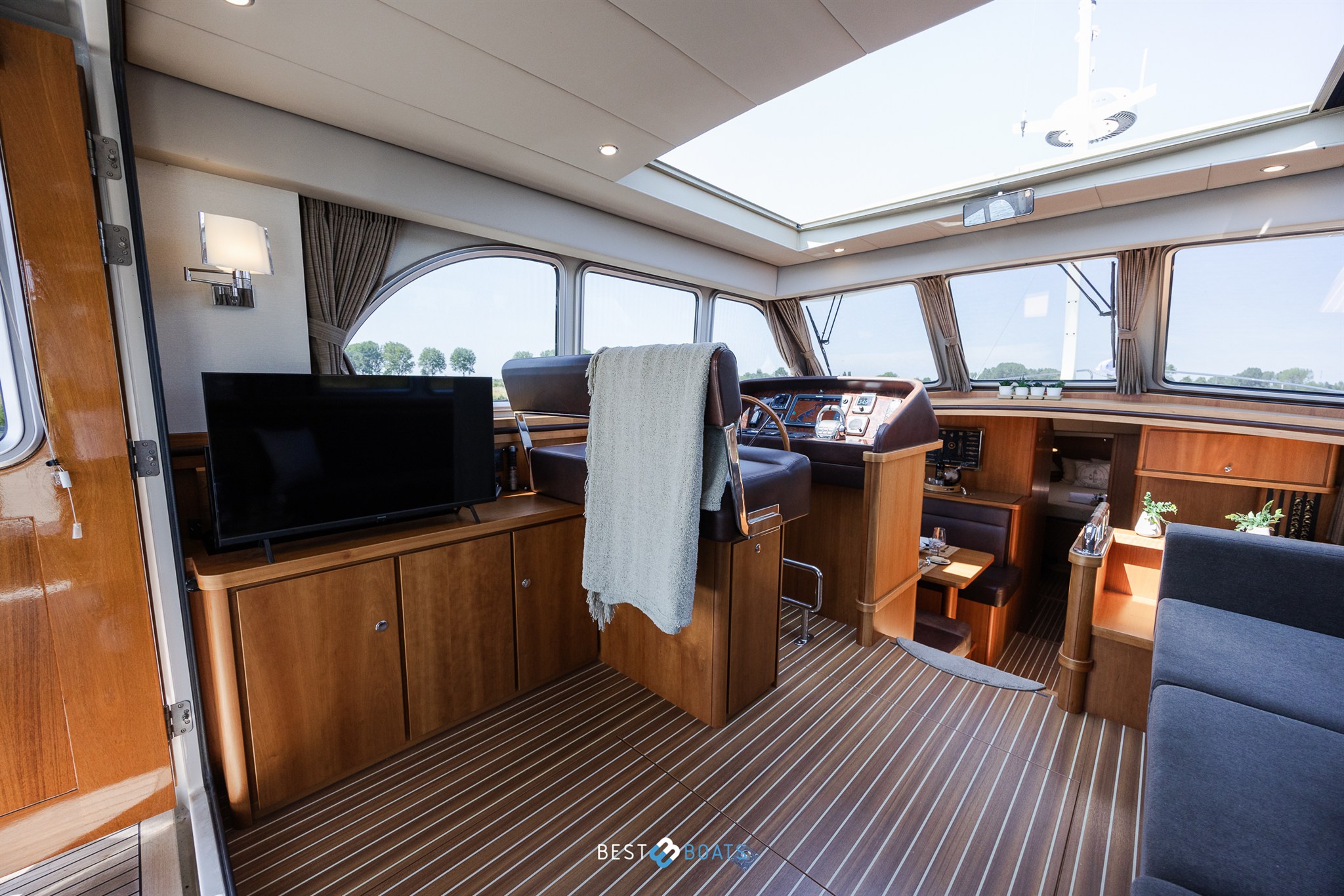 foto: 5 Linssen Grand Sturdy 470 Sedan Wheelhouse