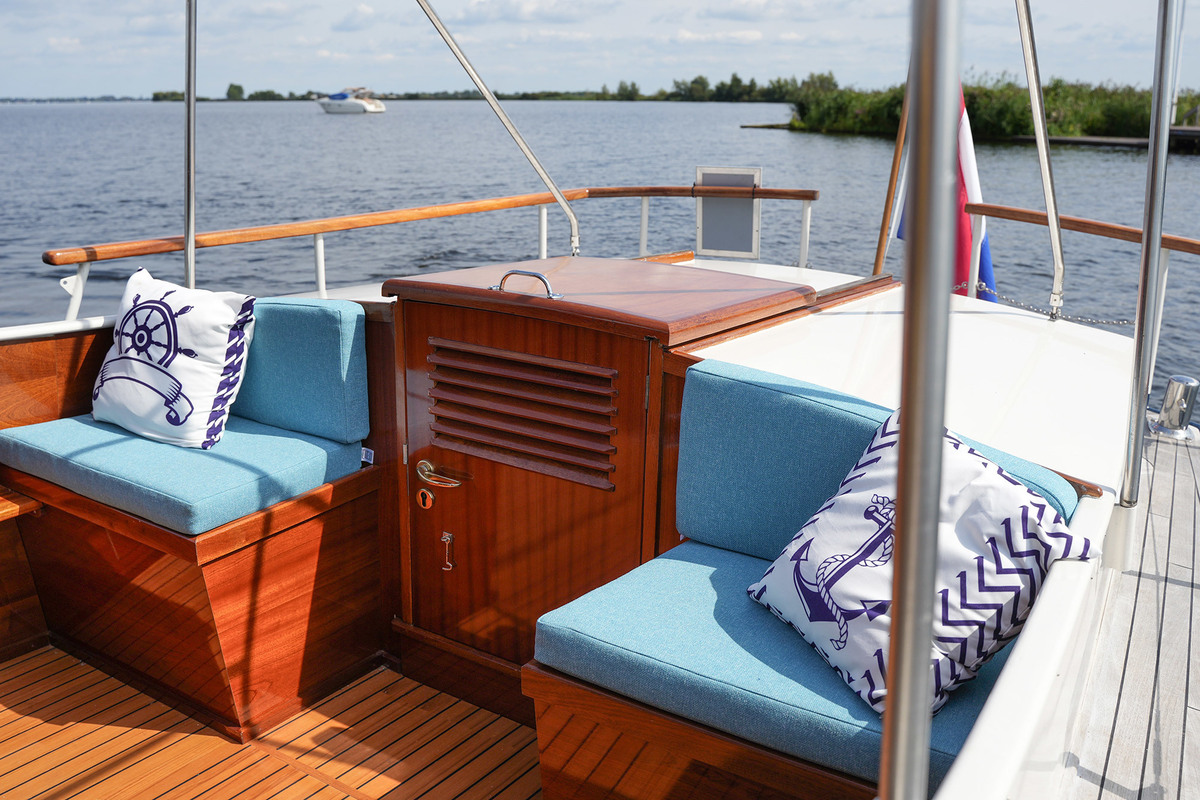 foto: 6 Dolman 970 AK