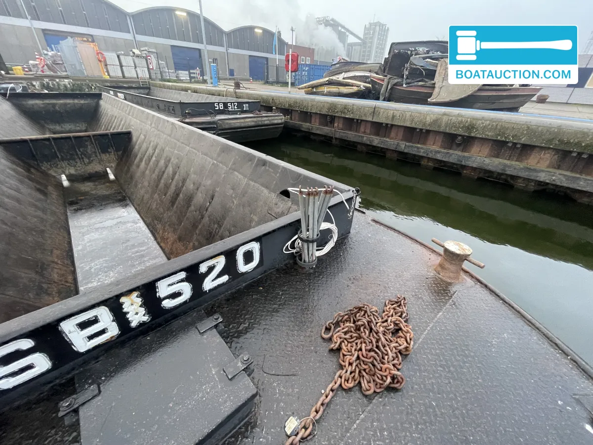 foto: 5 Vrachtduwbak SB520