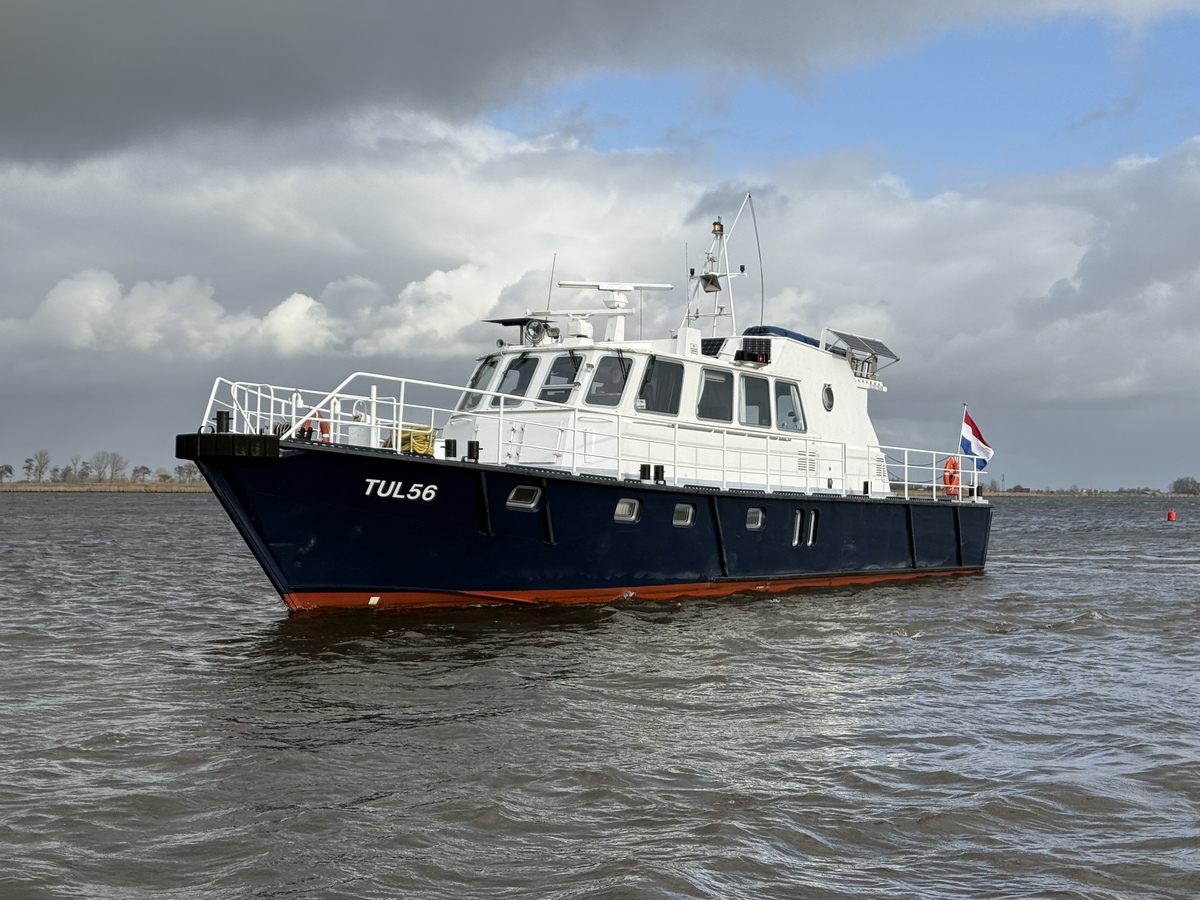 foto: 6 Ex-Patrouille Vaartuig Varend Woonschip