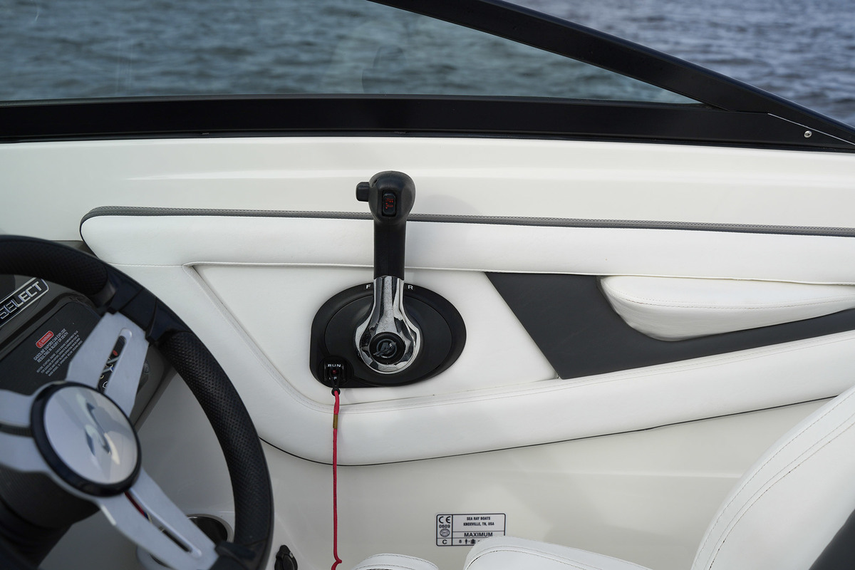 foto: 5 Sea Ray 19 SPX