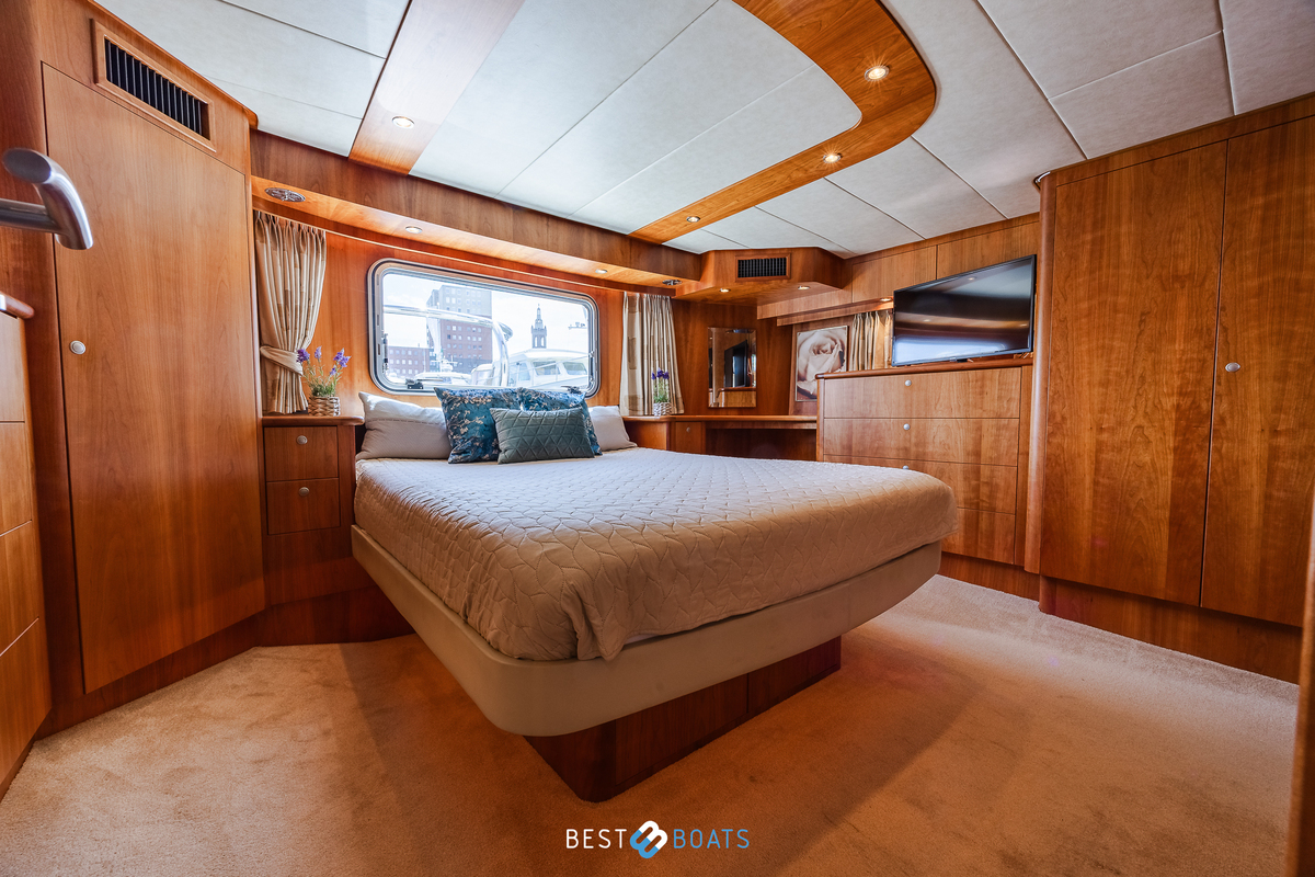 foto: 9 Van den Hoven Exclusive 1600