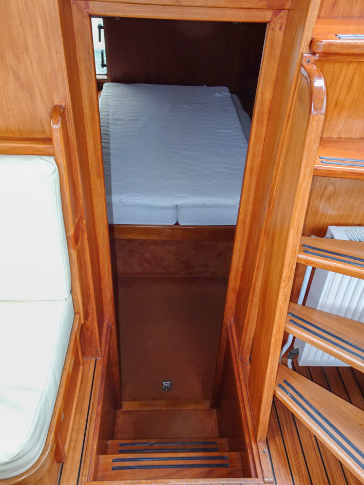 foto: 10 Vri-Jon Contessa 40