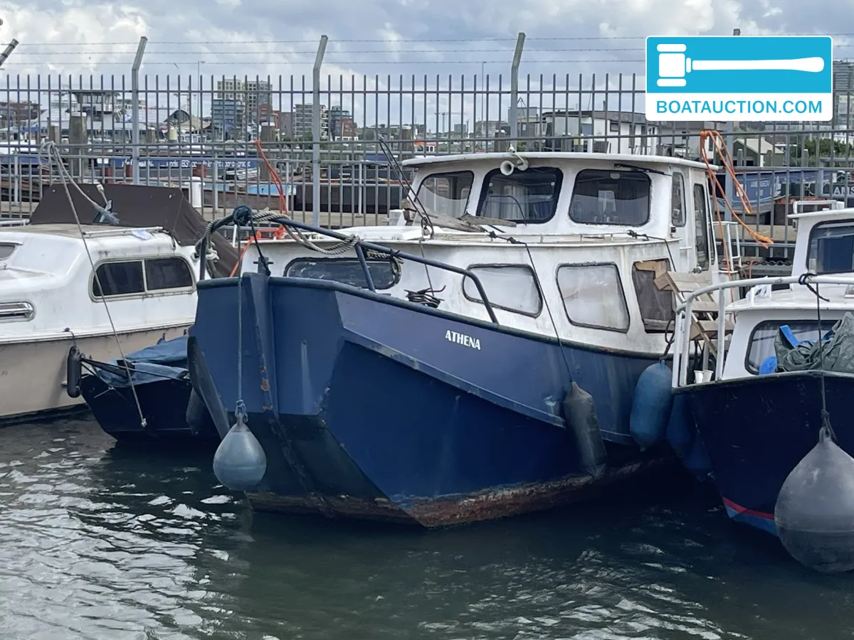 foto: 5 Motorboot 850