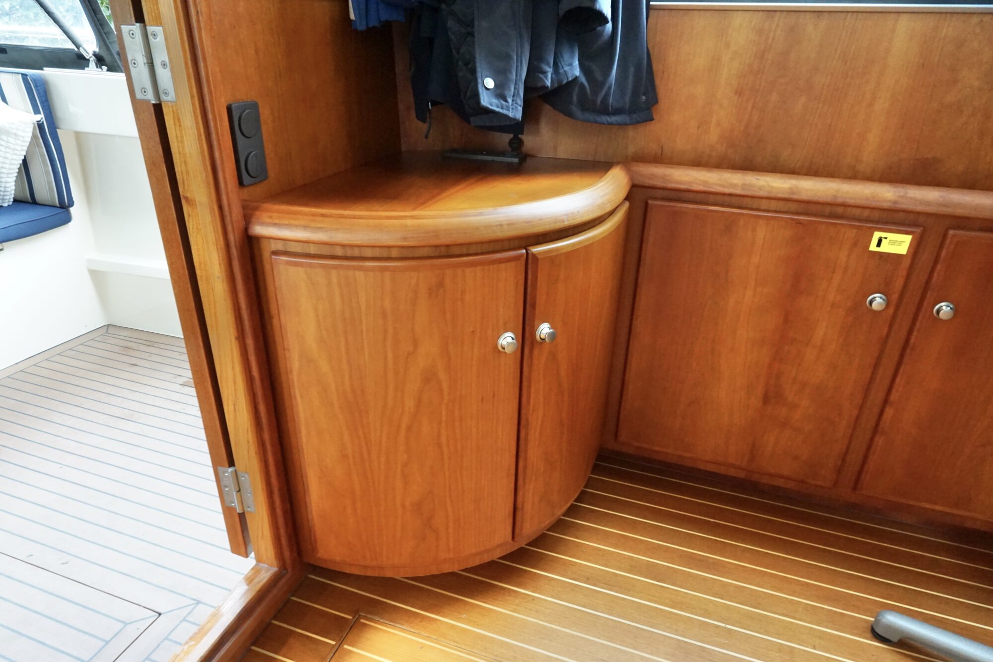 foto: 5 Jetten Jetten Bully 9.60 OK Spiegeldeur