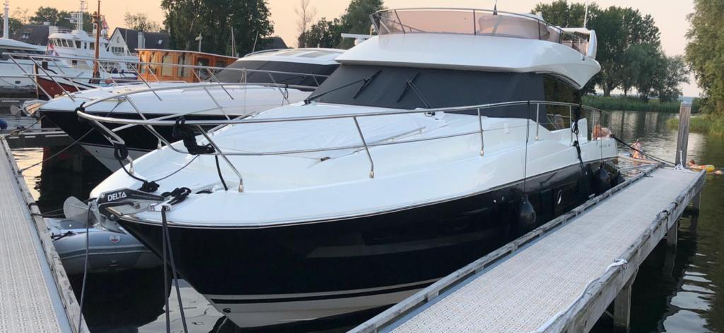 foto: 4 Prestige 460 flybridge #100