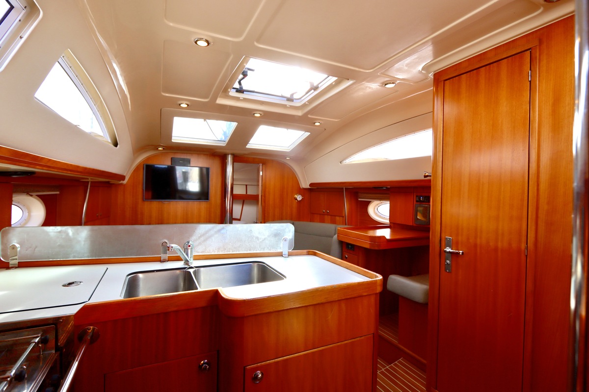 foto: 5 Elan 384 impression