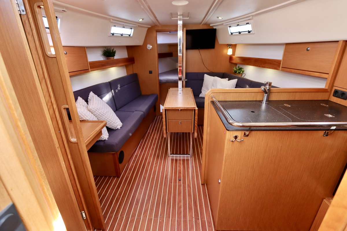 foto: 6 Bavaria  32 Cruiser