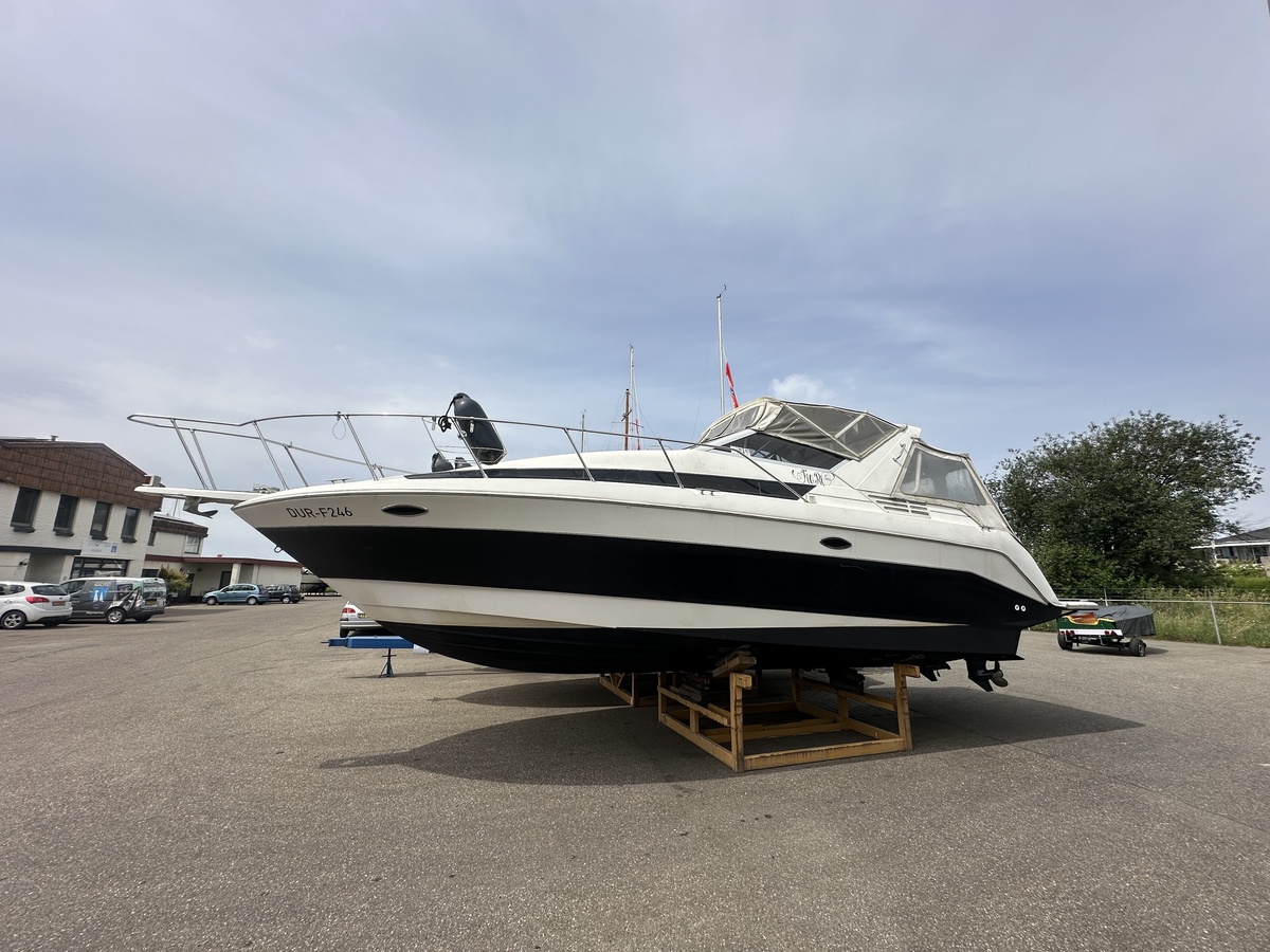 foto: 5 Bayliner 3055 Sunbridge