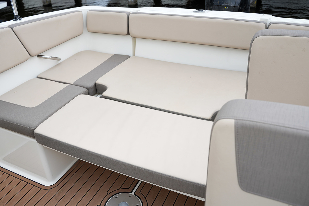 foto: 6 Bayliner VR4