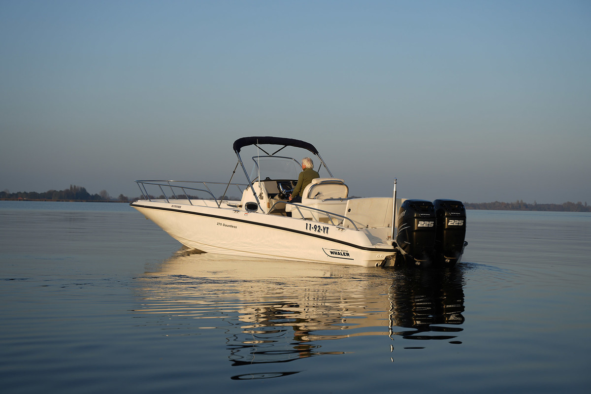 foto: 6 Boston Whaler 270 Dauntless