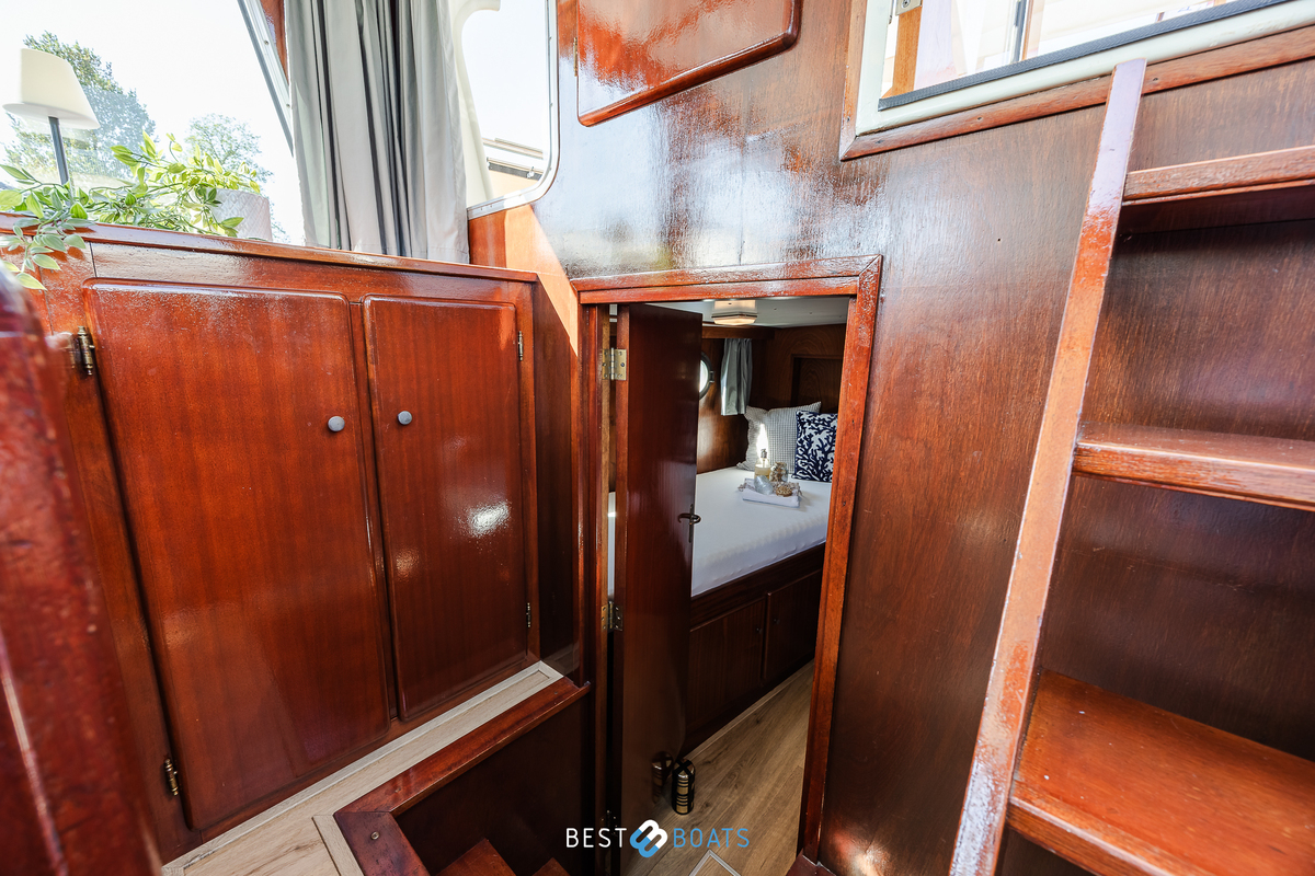 foto: 8 Exellent 1000 Hybride Patrol