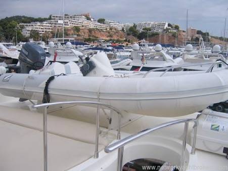 foto: 5 Azimut 80