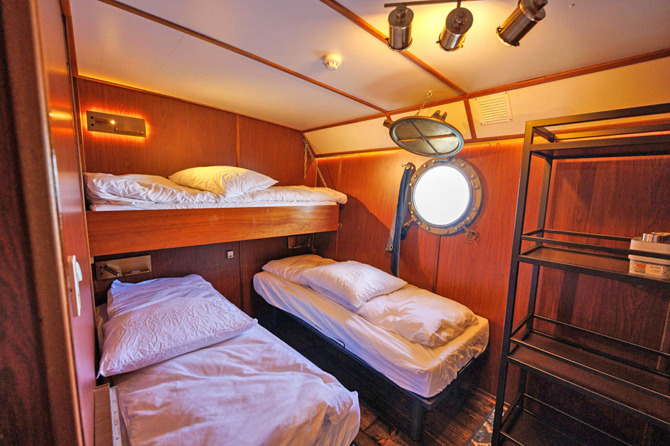 foto: 14 3 mast Charterschip / Evenementenboot 44 nachtgasten, 150 daggasten