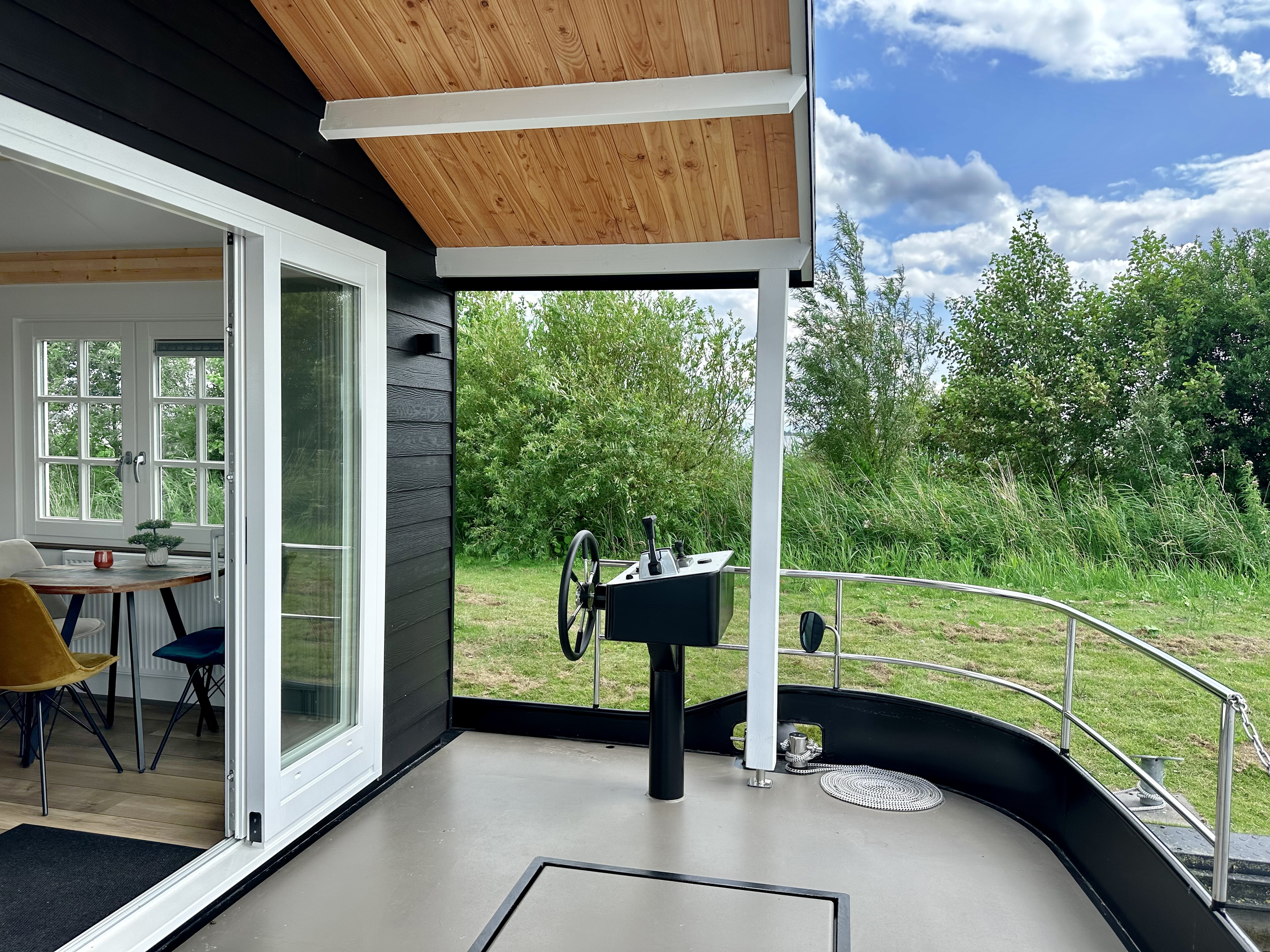 foto: 6 HOMESHIP VaarChalet In Amsterdam 1250D Luxe Houseboat