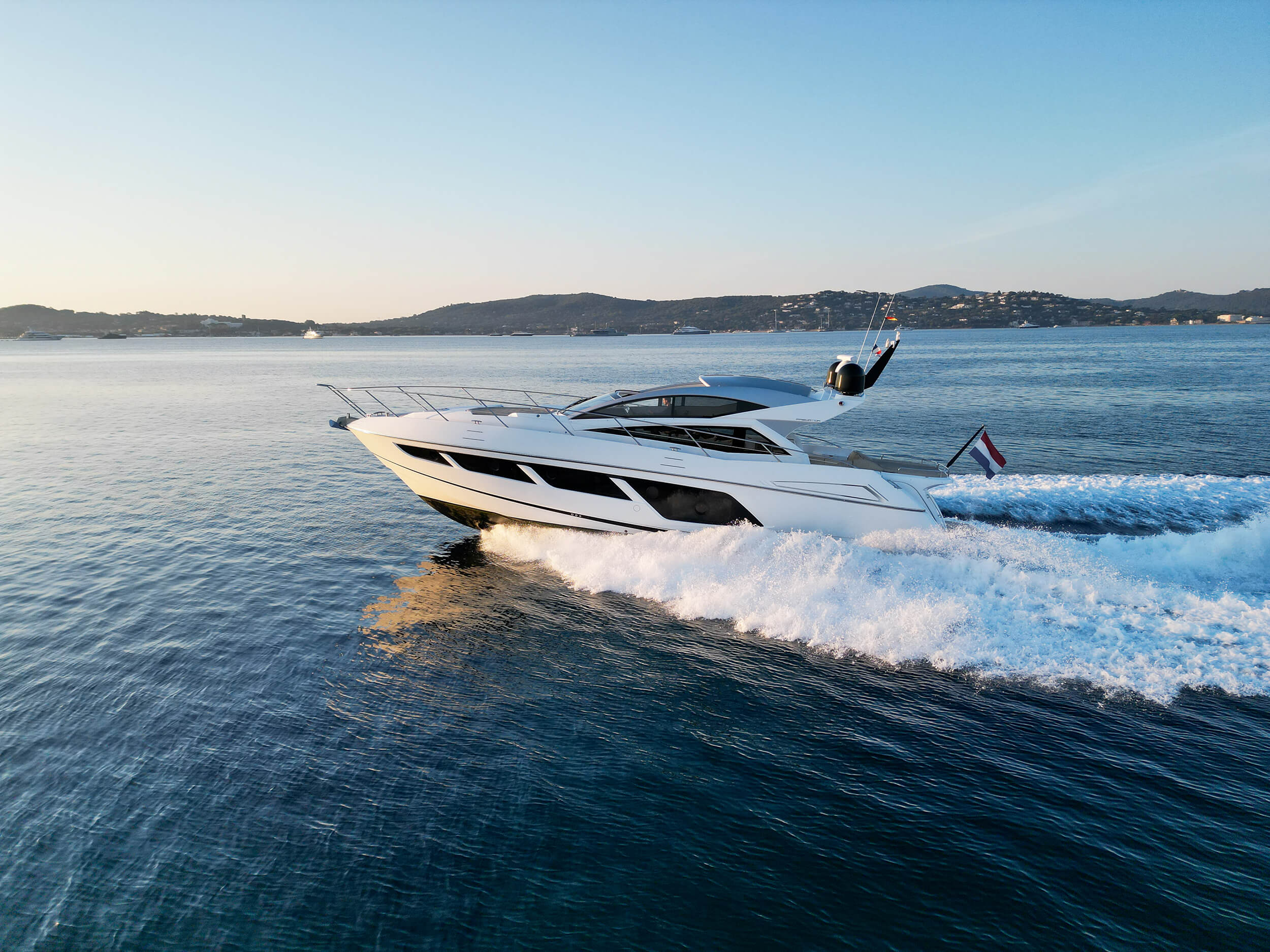 foto: 15 Sunseeker Predator 57