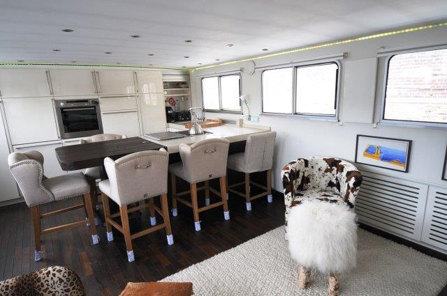 foto: 14 Motorschip 25.00