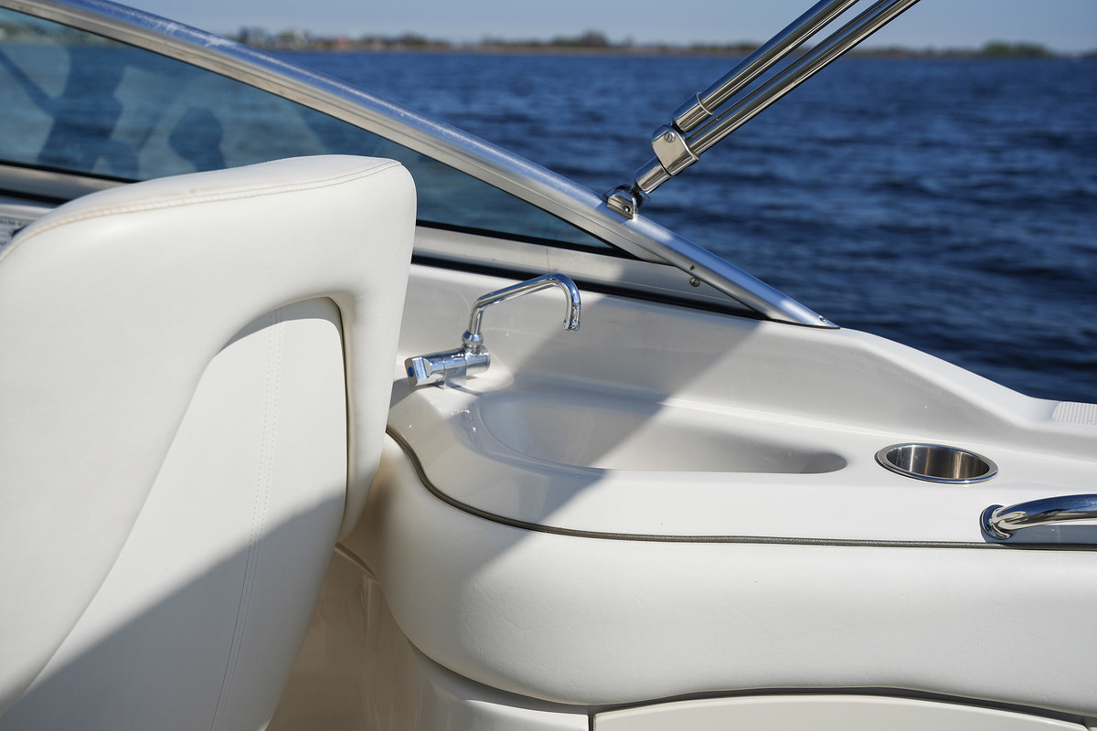 foto: 6 Sea Ray 220 Sundeck
