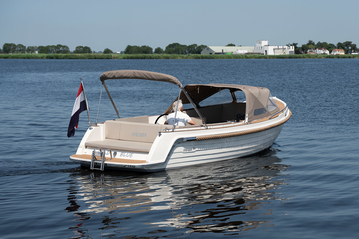 foto: 6 Interboat Intender 820