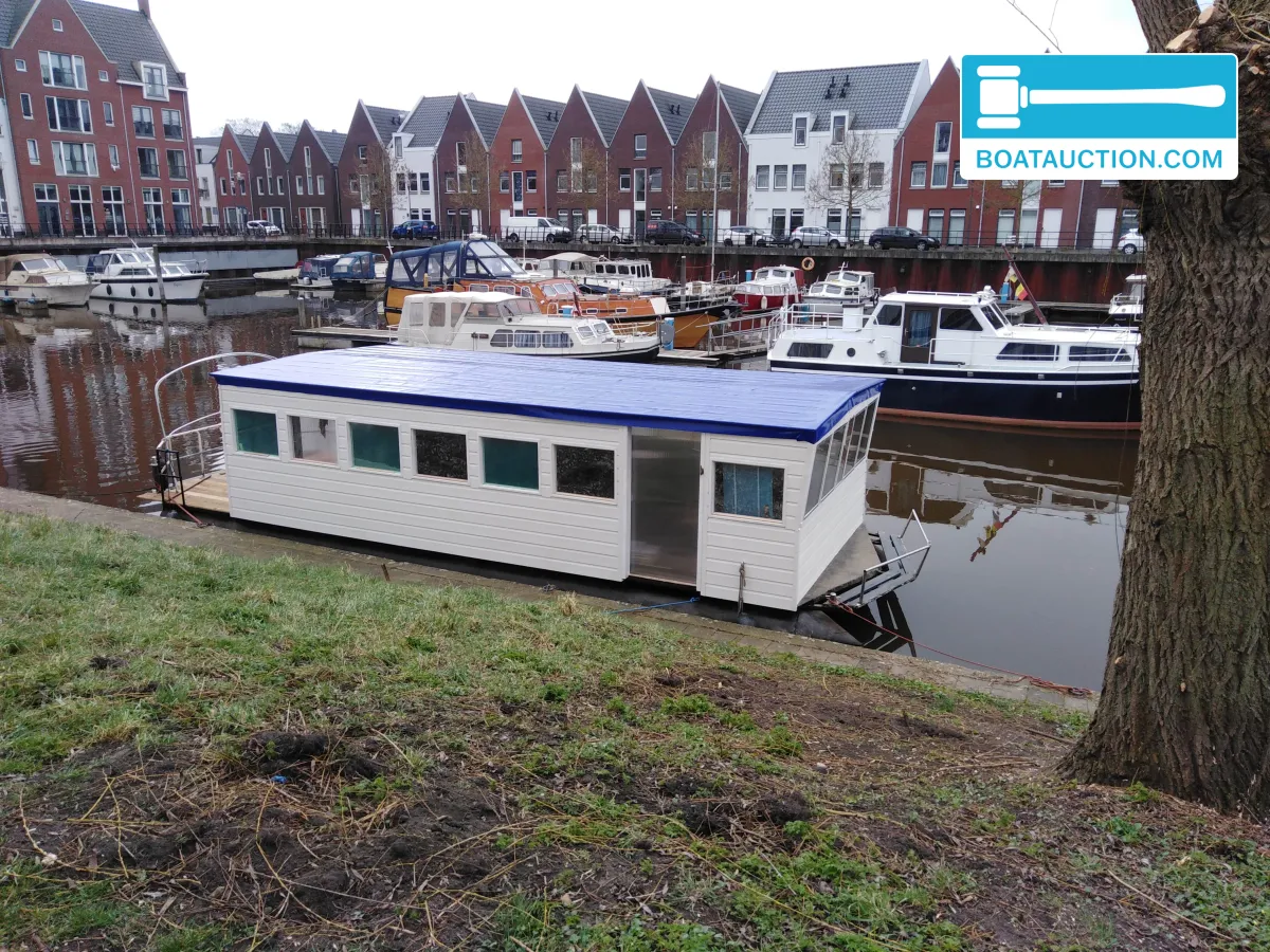 foto: 4 Woonboot 1100