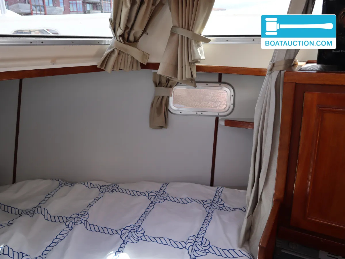 foto: 8 Visserstrawler 1050