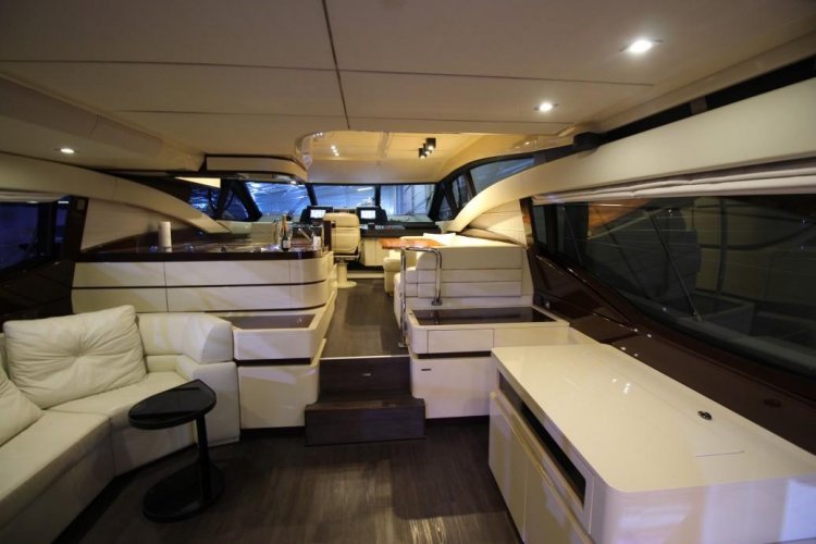 foto: 13 Azimut 60