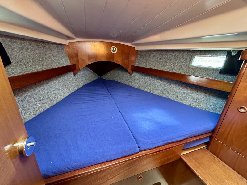 foto: 6 Beneteau  Oceanis 370