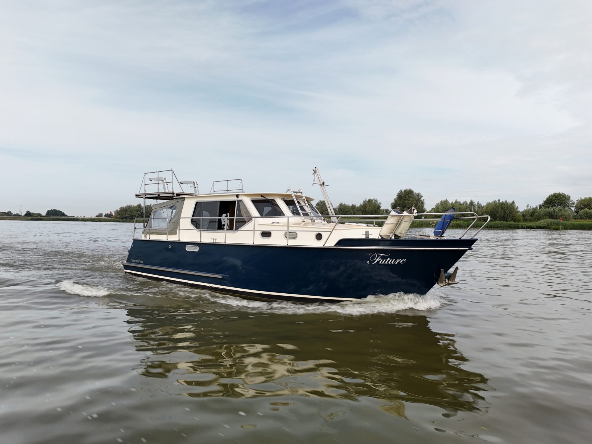 foto: 9 Bach Bach Yacht 10.50 OK