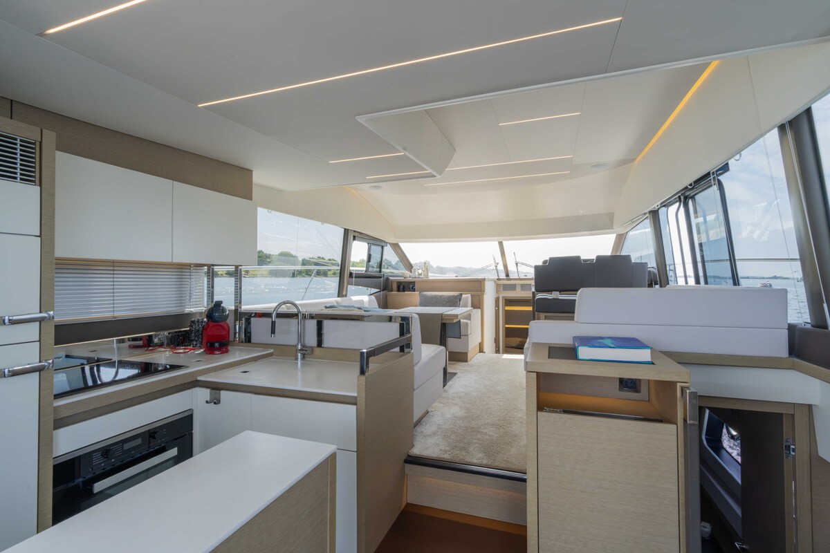 foto: 5 Jeanneau  Prestige 520 Fly