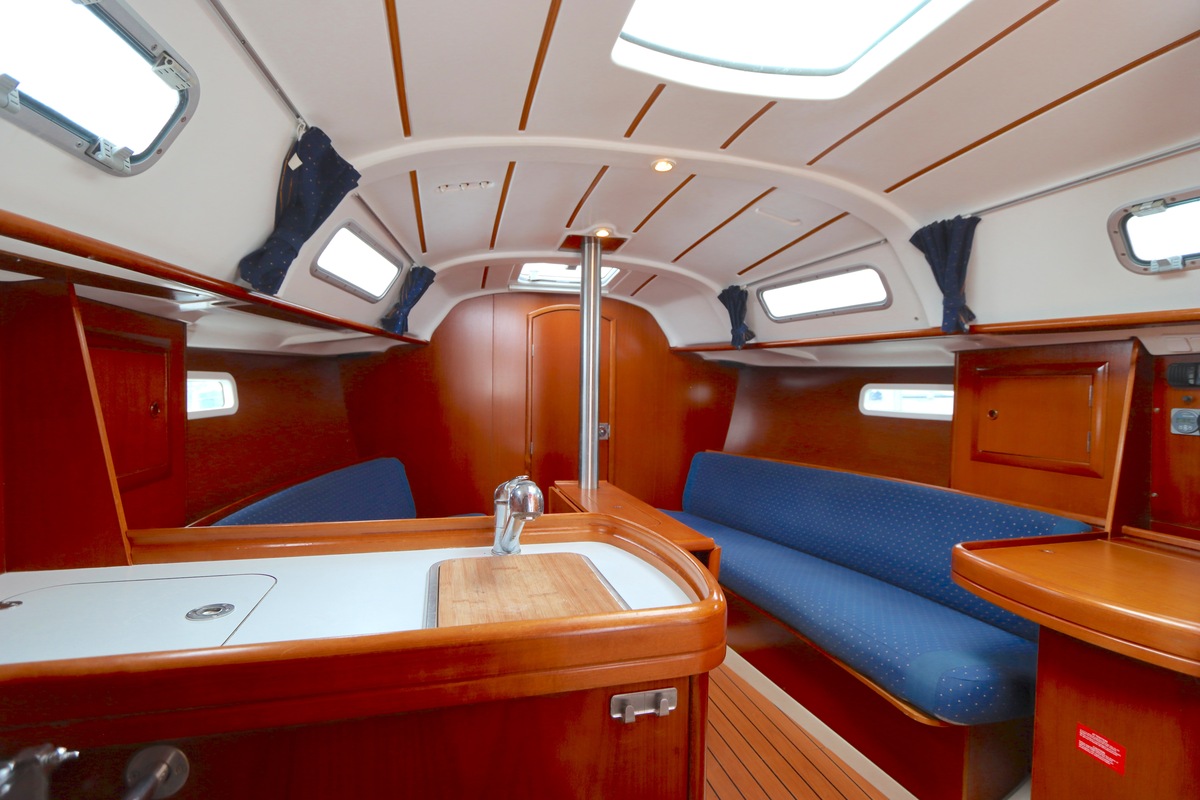 foto: 8 Beneteau Oceanis 311 Clipper