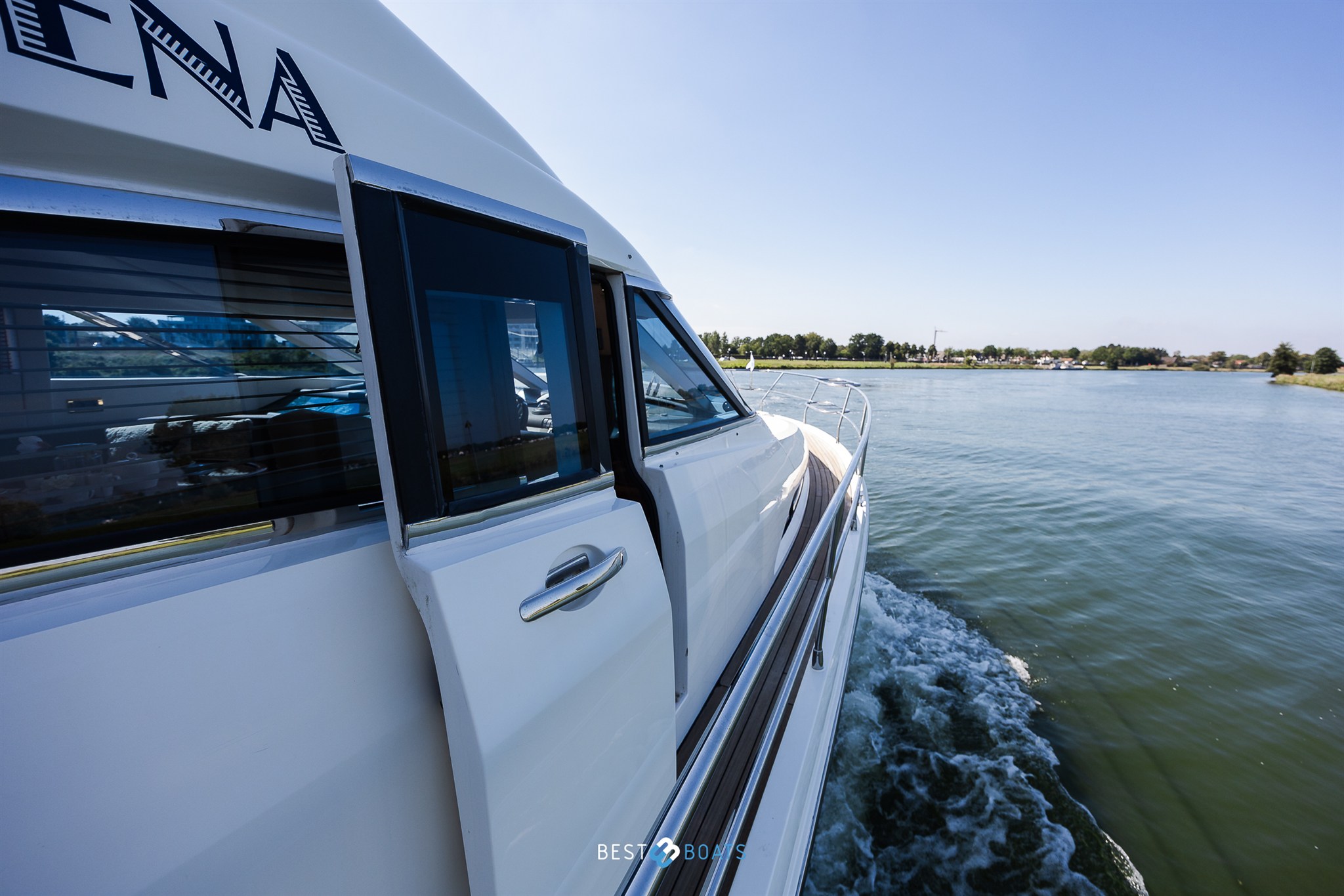 foto: 5 Fairline 58 Squadron