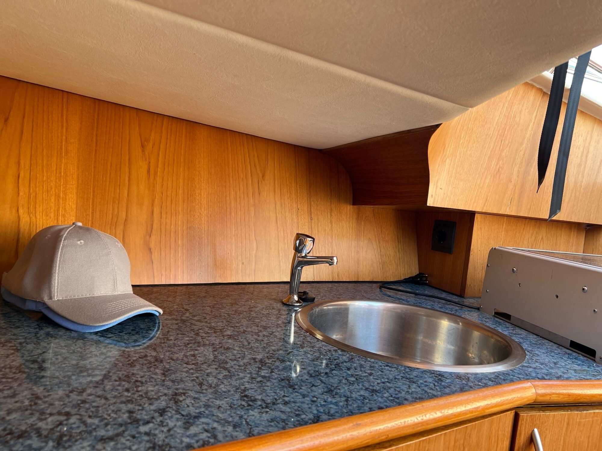 foto: 5 Valkkruiser Valkkruiser 8.50 Cabinsloep