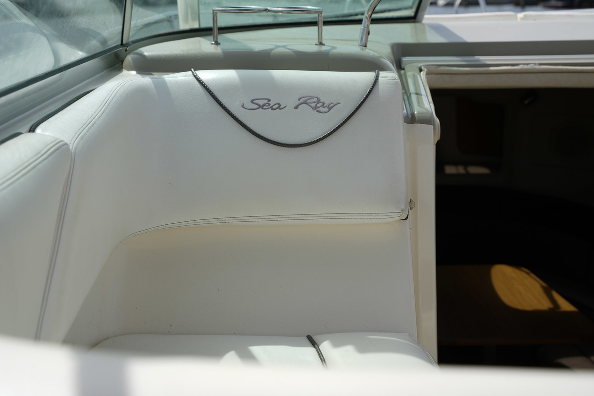 foto: 9 Sea Ray 255 Sundancer