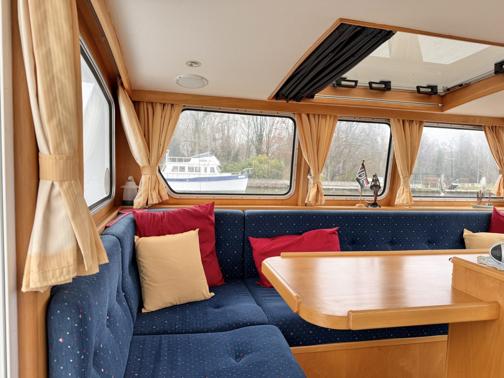 foto: 6 Pilot Pilot 44