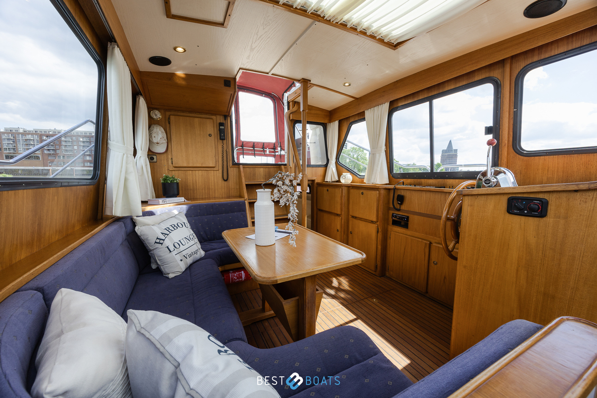 foto: 6 Linssen 37 SE
