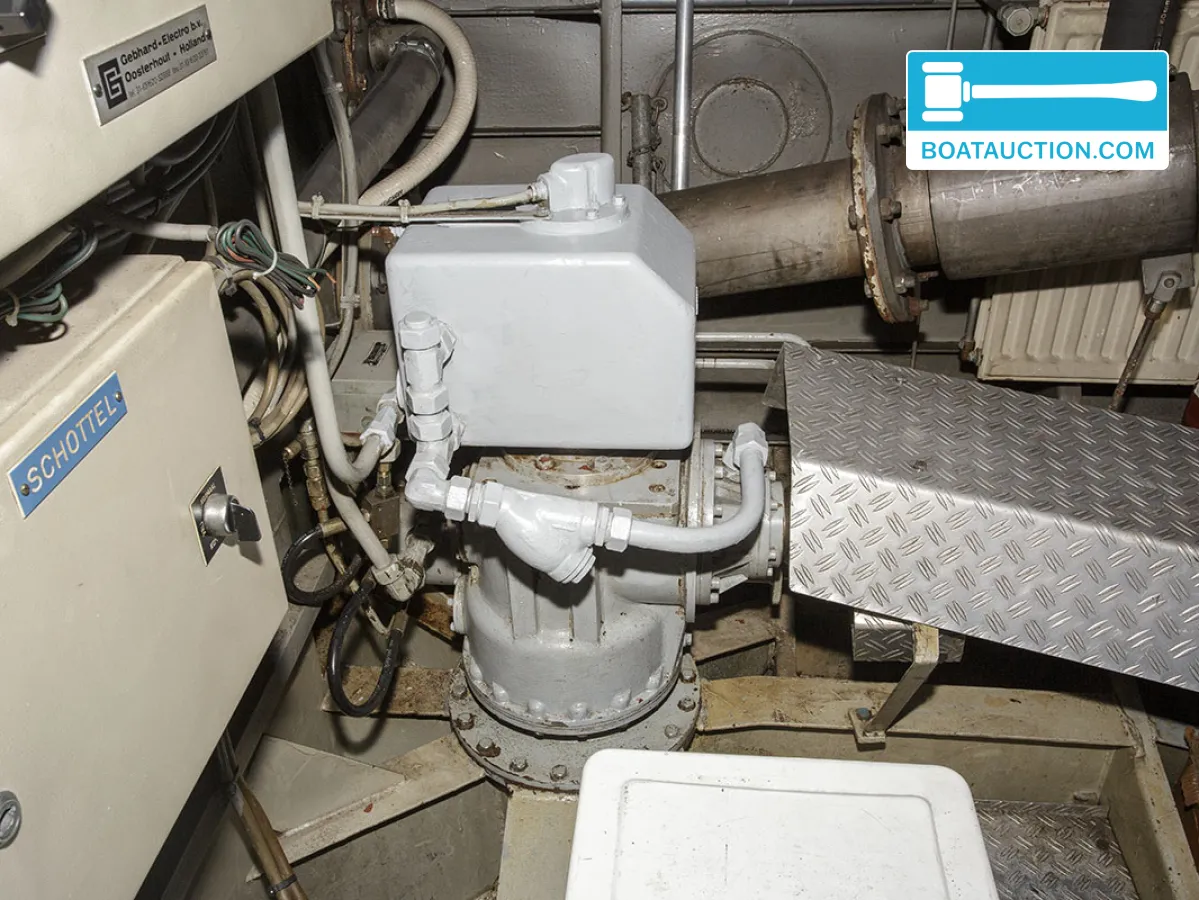 foto: 16 Bateau de patrouille 2300
